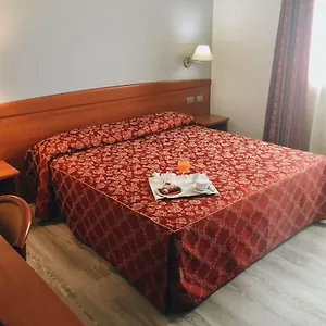 *** Hotel Croce Italia